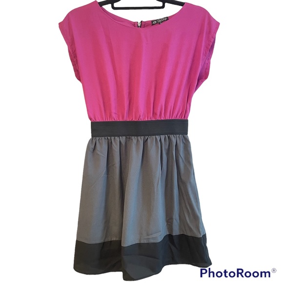 BeBop fit and flare Color block dress size Small - Picture 1 of 9
